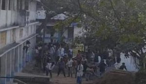 India: Muslims hurl bombs at school as pro-hijab protests turn violent