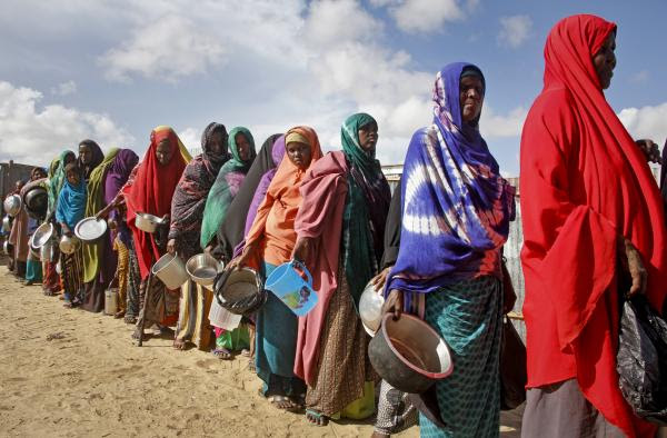 20190518_Somalian_women_flee_drought_caused_famine_AP_19156534707953 image