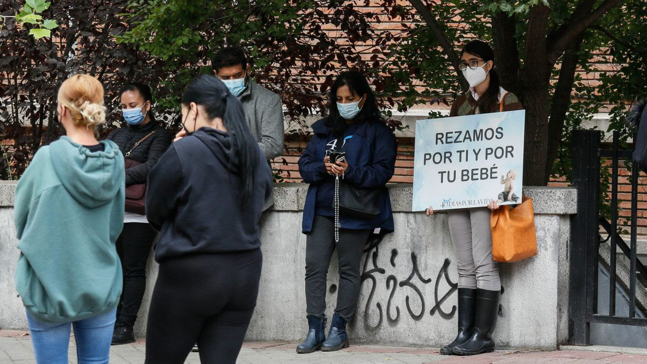 Policías de Dios, por Natalia Junquera