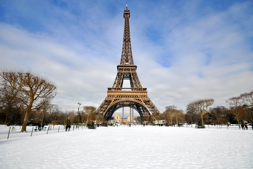 Forget paris in the springtime, with its sappy songs and overpriced hotels; 5 Reasons Why Winter is the Best Time to Go to Paris At Home in France