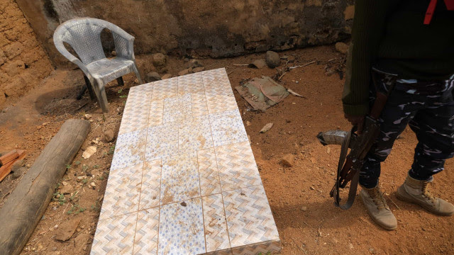 Vinte corpos mumificados de adultos e crianças são achados em casa na Nigéria