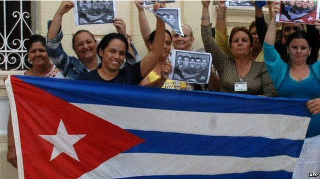 古巴民眾歡迎美國釋放多位古巴知名囚犯。