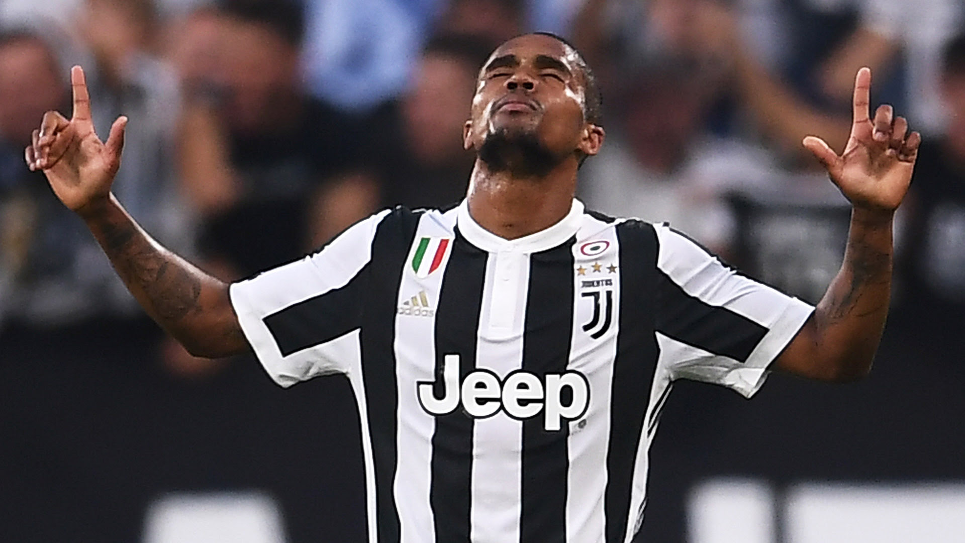 La imagen tiene un atributo ALT vacío; su nombre de archivo es douglas-costa-juventus-lazio-serie-a_1t01bidv781ib114puojkeas1i.jpg