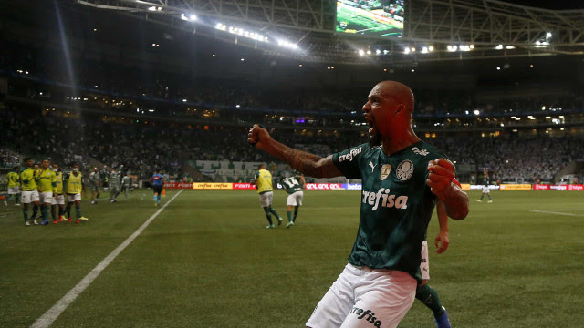 Felipe Melo marca 400º gol do Palmeiras na arena e revela papo com Felipão