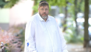 Germany: Muslims insult Jewish rabbi in Arabic and then punch him, knocking him to the ground