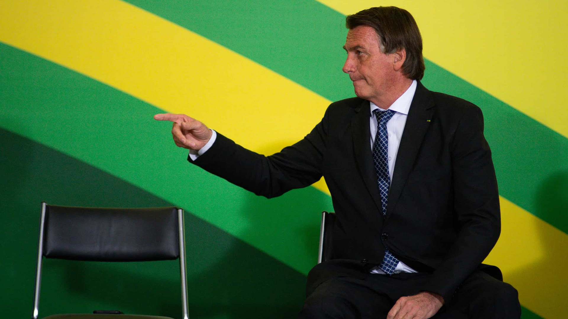 Governo Bolsonaro mantém 53% de reprovação pela população, diz Datafolha