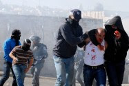 Undercover Israeli police arrest Arab rioter. (Archive 2014)