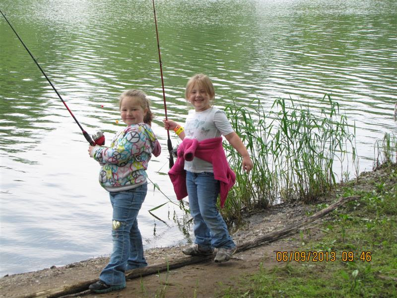 Kids Fishing 
