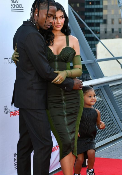 "Stormi, I love you and wifey, I love you" Travis Scott declares love for Kylie Jenner as he accepts award (photos)