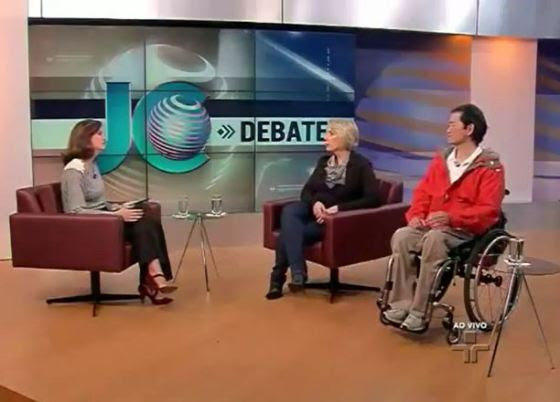 A jornalista Andresa Boni entrevista Ana Paula Peguim e Ricardo Shimosakai para falar do empreendedorismo da pessoa com deficiência