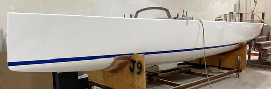 J/9 hull molding