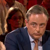 De Wever: ‘Huur zou niet geïndexeerd mogen worden als woning op energievlak niet in orde is’