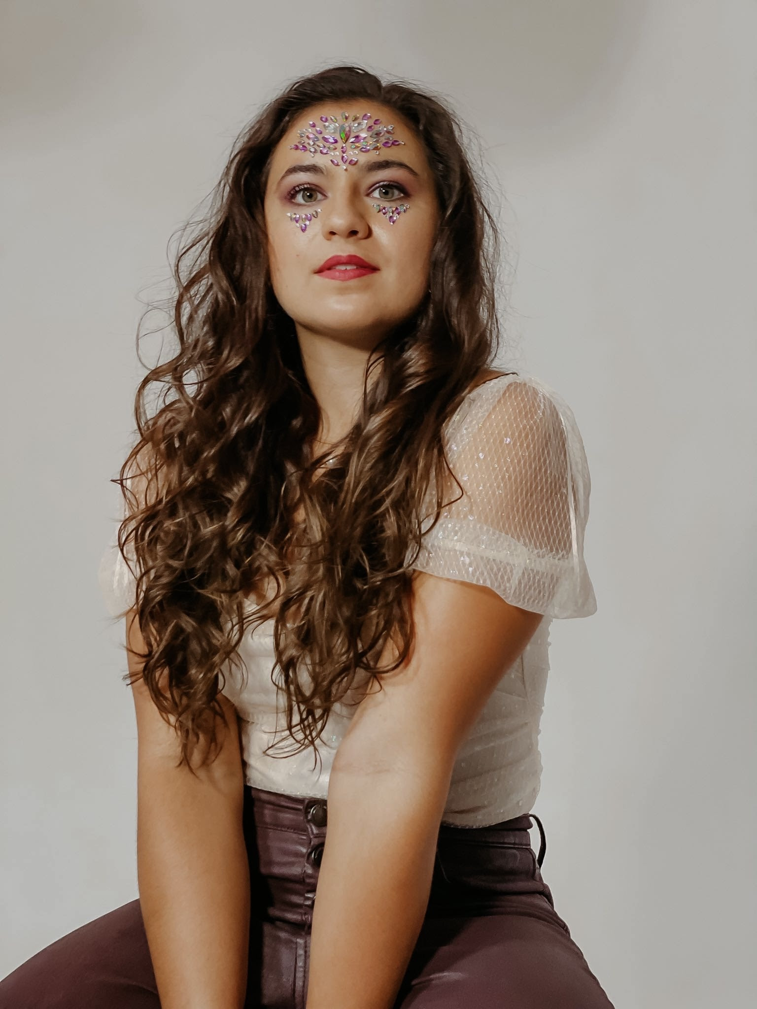 Gabrielle Metz Releases Haunting New Single - Masks 52 ffbb43b7 c494 c5f8 8e9c d7bc9cda16ab