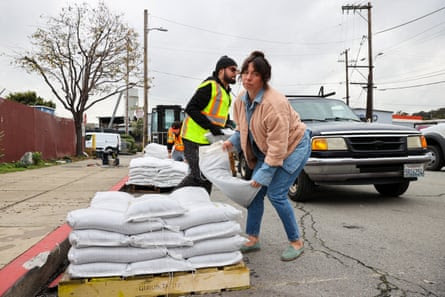 San Franciscans rush to get sandbags on 3 January ahead of a major rainstorm.