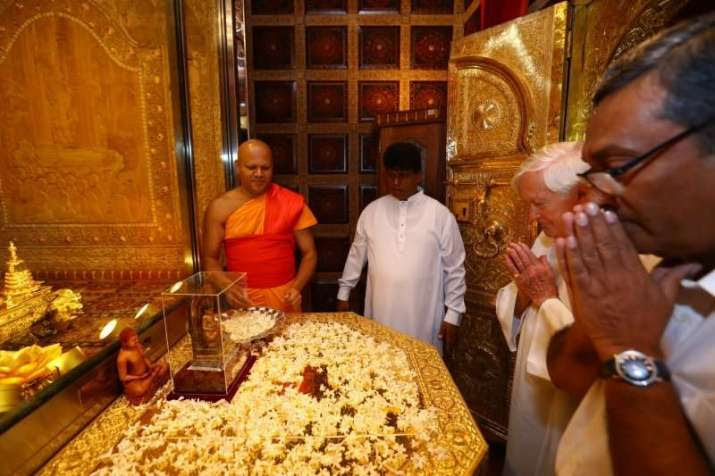 The statue returned to the Temple of the Sacred Tooth Relic. From facebook.com
