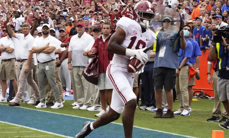 Jahleel Billingsley drags feet to score a touchdown in Alabama football's win over Florida