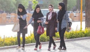 Islamic Republic of Iran: Bank manager fired for providing service to unveiled woman