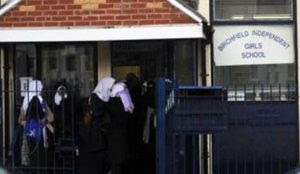 UK Islamic school sues education watchdog for flagging leaflet promoting “total rulership of Muslims over the world”