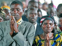 Congolese Christians praying. Source: Steve Evans licensed under CC BY 2.0