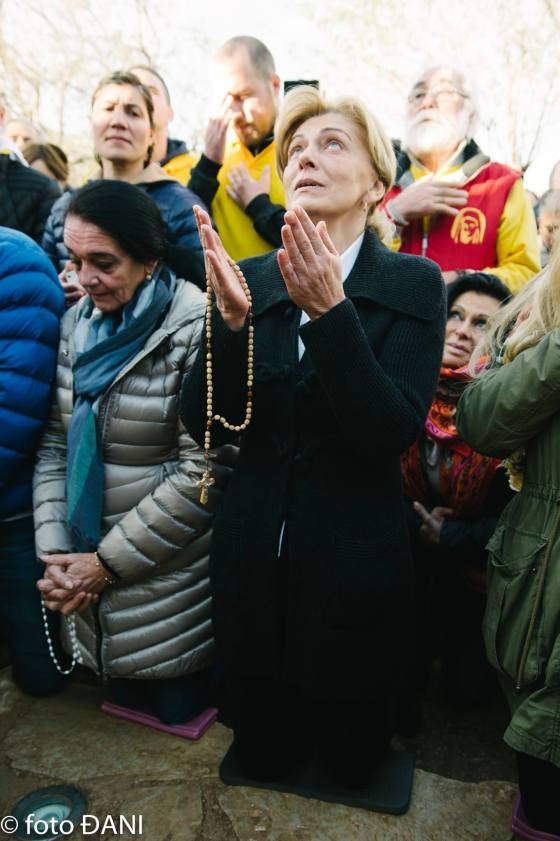 aparicion-de-la-virgen-el-medjugorje-el-2-de-noviembre-de-2016-7