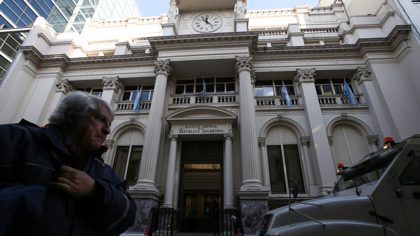 La bolsa de argentina se derrumba 10,45 % tras la asunción del nuevo ministro de Hacienda