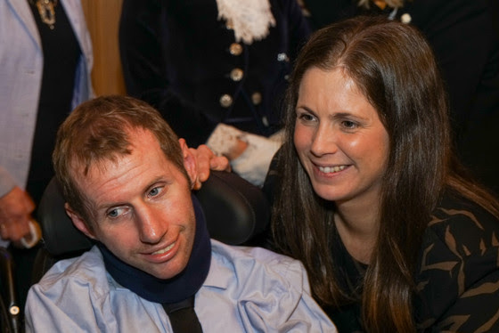 An image of Rob Burrow and his wife Lindsey