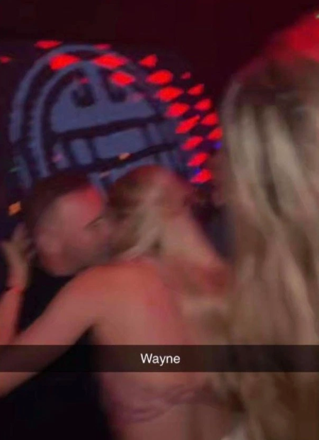 Photos of Wayne Rooney passed out in hotel with semi-naked girls emerges (photos)