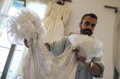 El coleccionista de vestidos de novia a 10 euros en Wallapop o cómo dar una muerte digna al amor