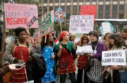 Las empleadas domésticas denuncian el abandono del Gobierno: para ellas no hay ERTE ni cese de actividad