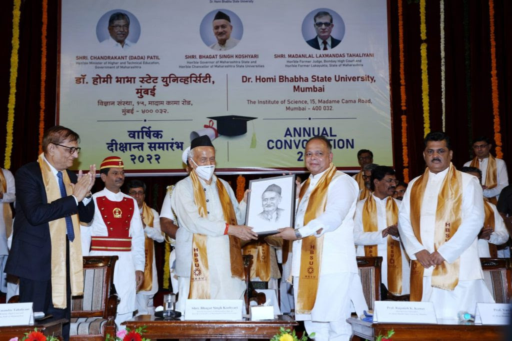 Dr. Homi Bhabha State University 0 1 7 Education : सर्व क्षेत्रात नवसंशोधन झाल्यास देश प्रगतीची शिखरे सर करील – राज्यपाल