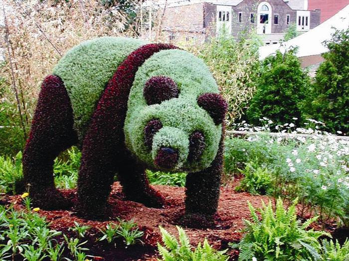 Grass sculpture competition