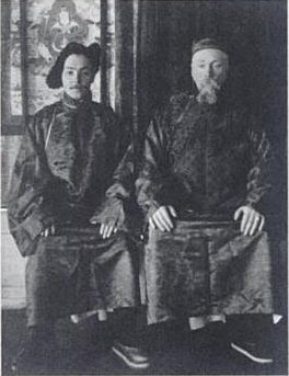 George y Nicholas Röerich en Darjeeling en 1924 George y Nicholas Röerich en Darjeeling en 1924
