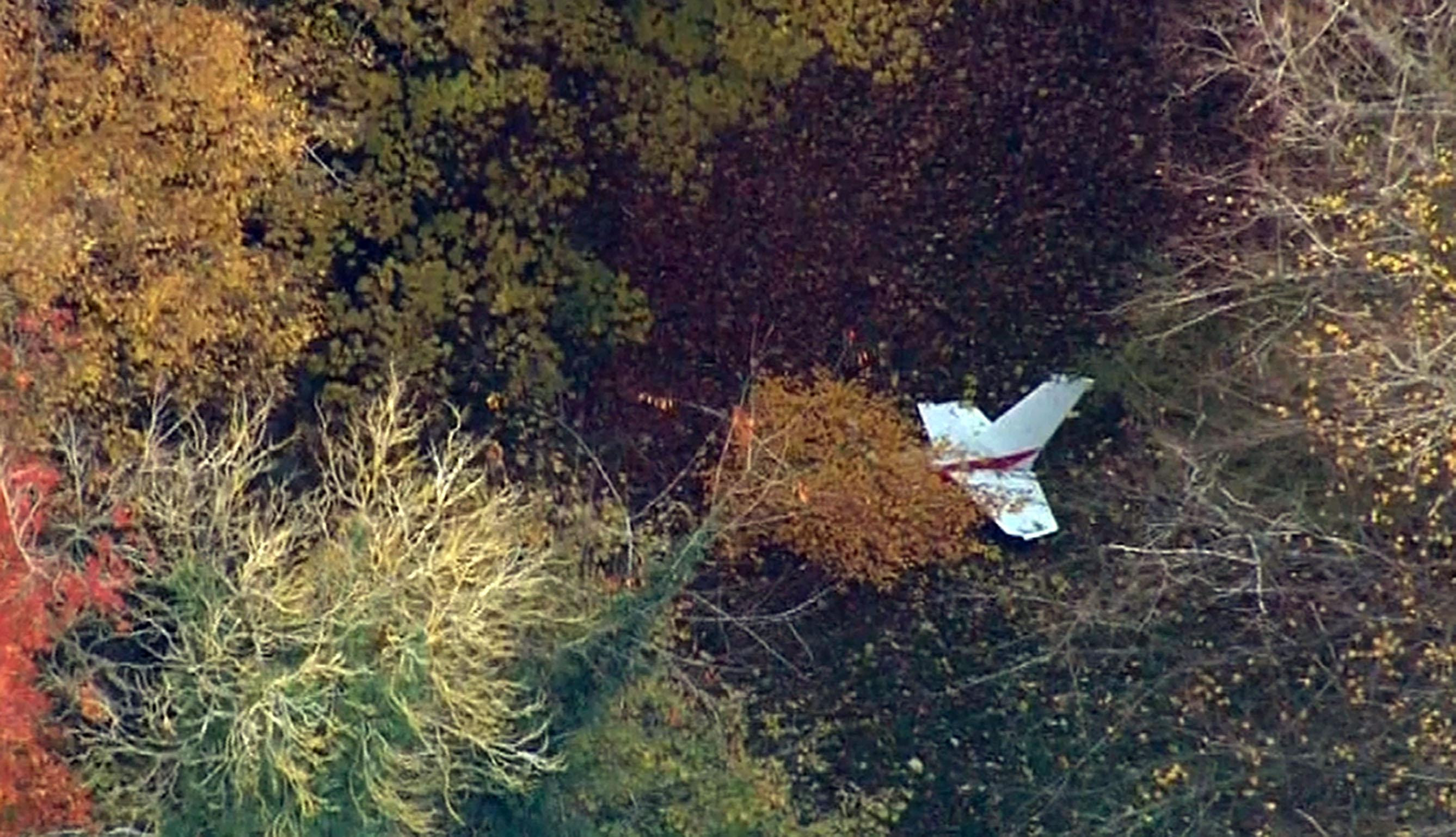 Rothschild Manor Plane Crash! Four Dead as Plane and Helicopter Wreckage Lands (Video)