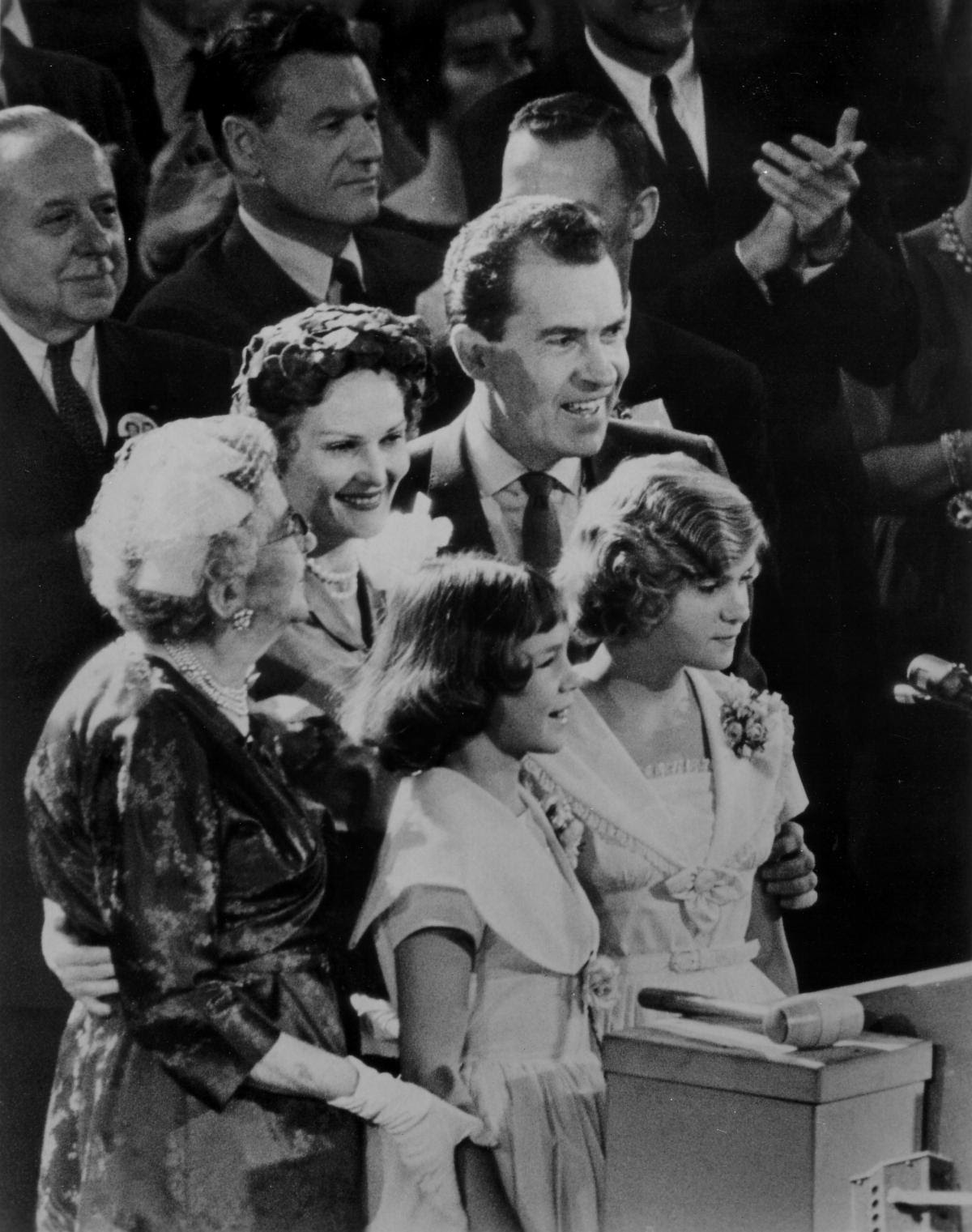 A10-024-43-47-1Nixon family.jpg