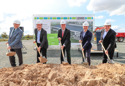 Groundbreaking ceremony in Blomberg (from left to right) Klaus Eisert, Christoph Dolle, Bürgermeister von Blomberg, Frank Stührenberg, Architekt Florian Brandstetter and Torsten Janwlecke Groundbreaking ceremony in Blomberg (from left to right) Klaus Eisert, Christoph Dolle, Bürgermeister von Blomberg, Frank Stührenberg, Architekt Florian Brandstetter and Torsten Janwlecke