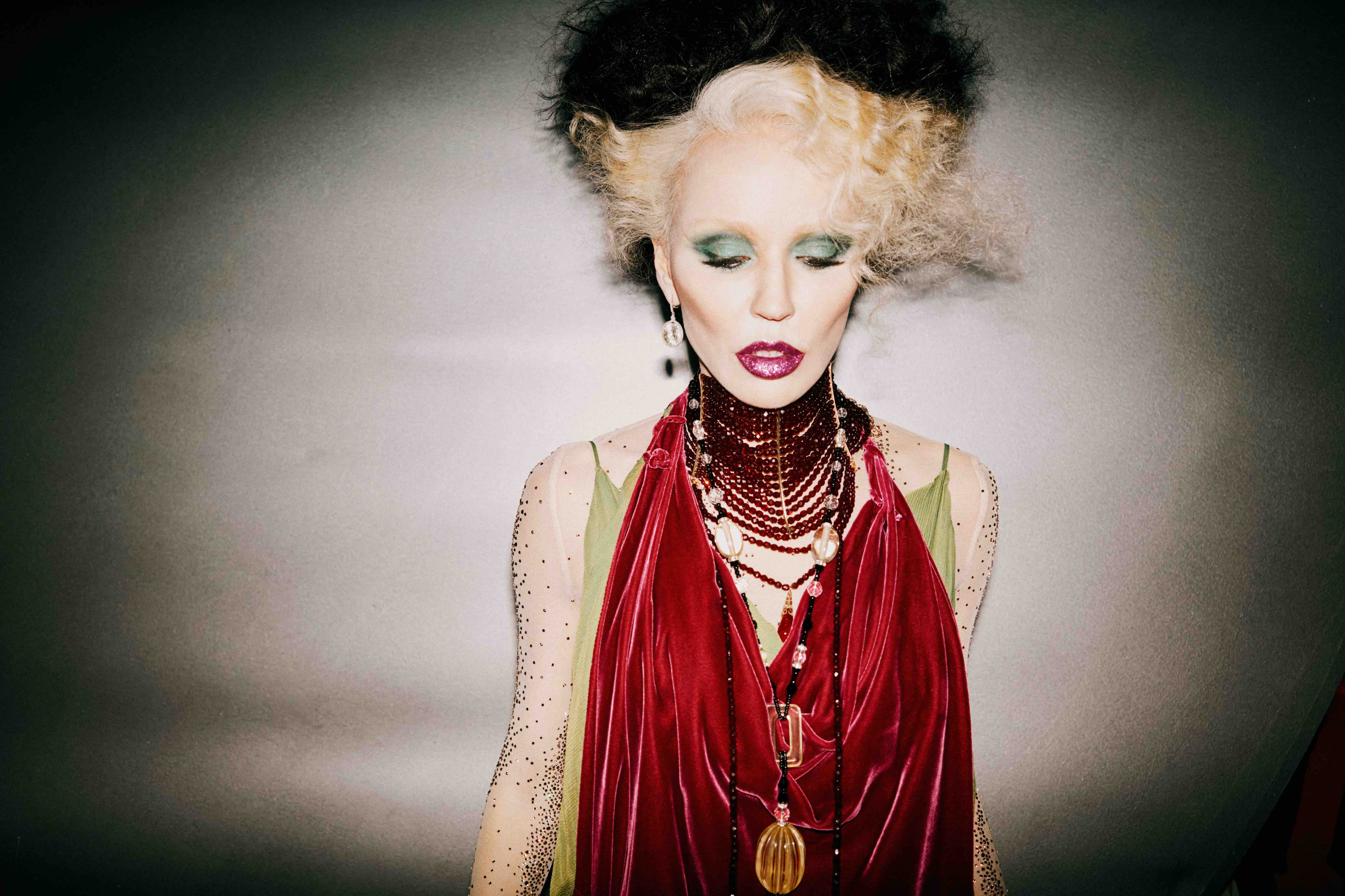 Daphne Guinness (Tony Visconti, RuPaul, Schitt's Creek) new single with ...