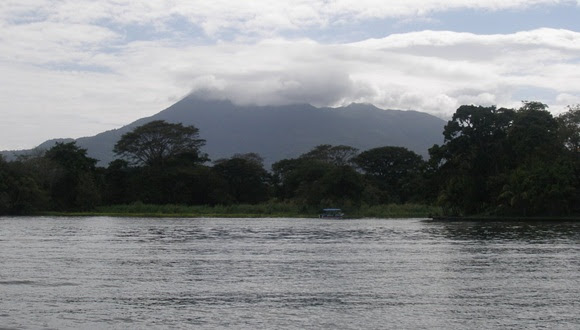 Las autoridades nicaragüenses destacan que el canal interoceánico asumirá el cinco por ciento del transporte de la totalidad del comercio mundial.