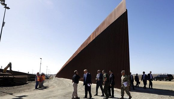 Trump informó que su Administración hab construido unos 386 kilómetros del nuevo muro en la frontera sur. Foto: Milenio