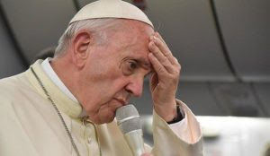 Pope insists accepting migrants should be a primary issue for Christians