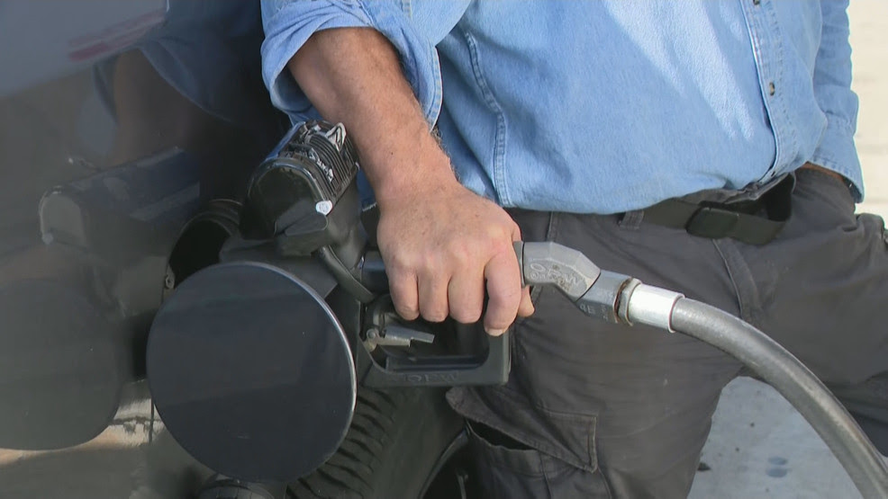  Gas prices rise in Rhode Island, Massachusetts