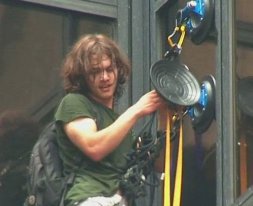 Trump Tower Climber Releases Cryptic Message (Video) Trump Tower Climber Releases Cryptic Message (Video)