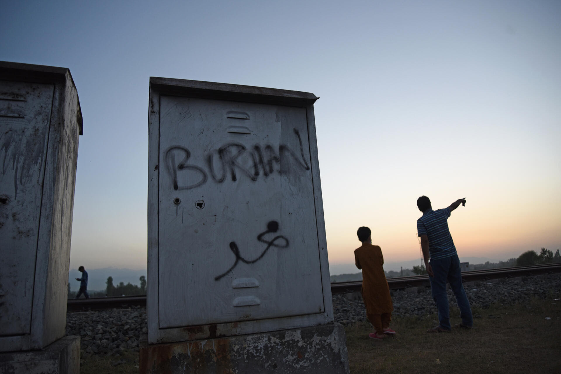 Dans une gare de la région sud Cachemire, un graffitti en hommage à Burhan Wani, 22 ans, tué par l’armée indienne.