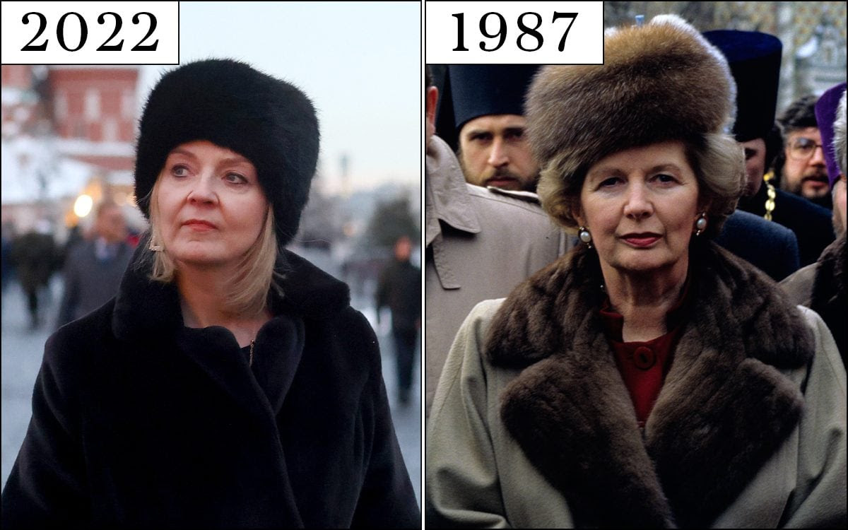 Trang phục của Ngoại trưởng Truss (trái) khi thăm Moskva đầu tháng 2 và của bà đầm thép Thatcher lúc đến Zagorsk, Nga năm 1987. Ảnh: Telegraph.