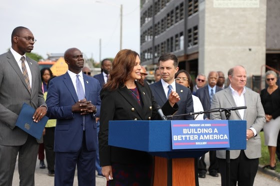 Buttigieg Whitmer announcement 1