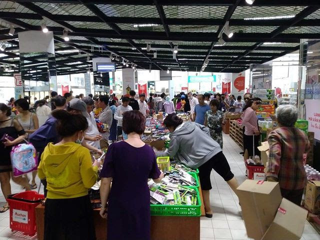 Đại diện Auchan                                                Việt Nam: 'Chúng tôi quá                                                xấu hổ'