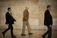 Former PM Ehud Olmert returns to Supreme Court for another appeal hearing.