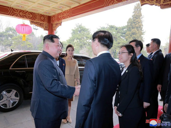 KCNA công bố loạt ảnh mãn nhãn về chuyến thăm Trung Quốc của nhà lãnh đạo Kim Jong-un - Ảnh 1.