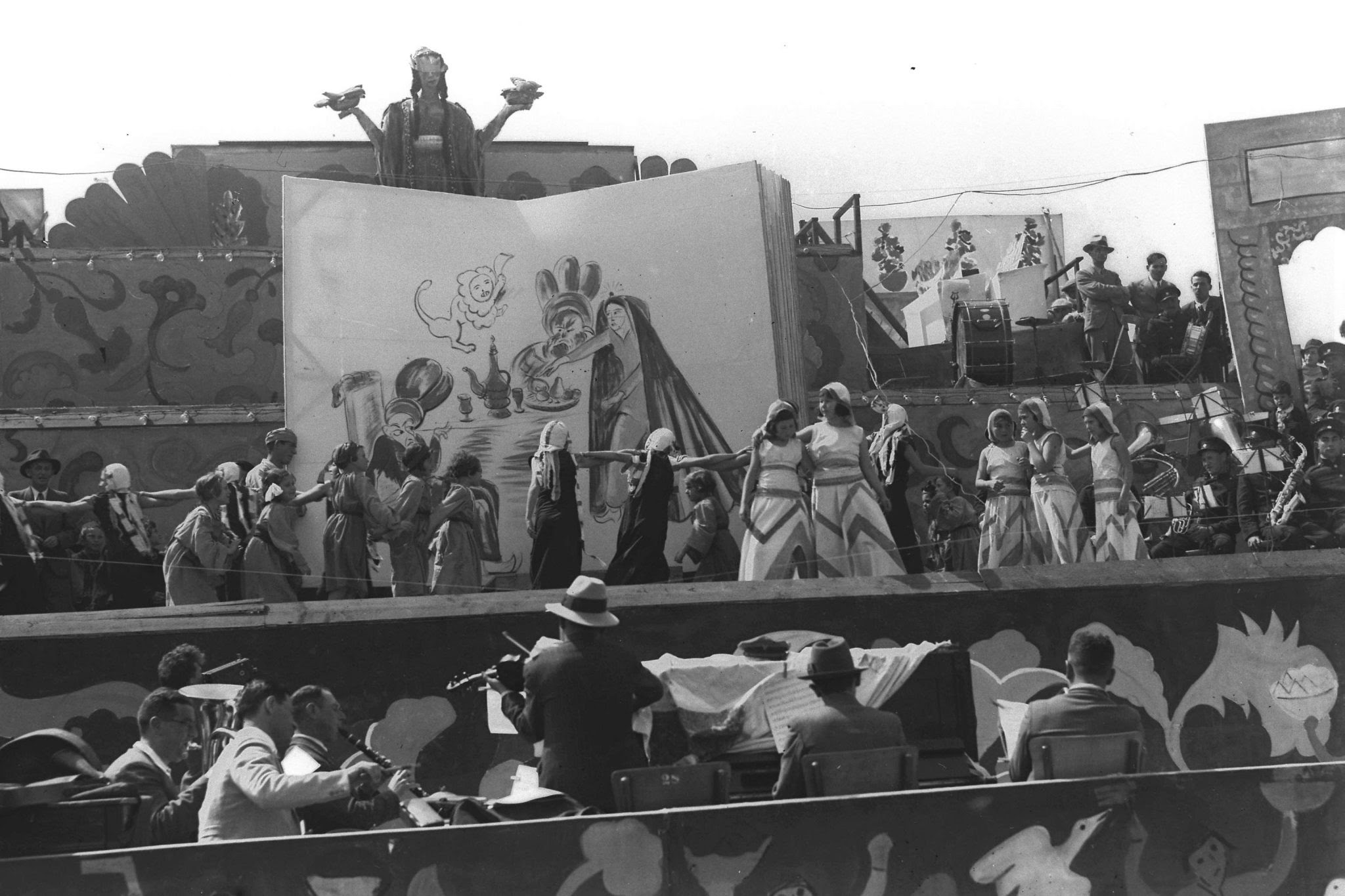 A 1935 float in the Tel Aviv Adloyada Purim Parade depicts the biblical story of Esther. Photo courtesy of GPO