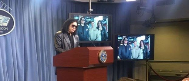 kiss-frontman-gene-simmons-moved-to-tears-talking-about-his-mothers-love-for-america