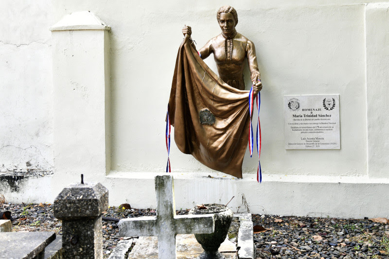 Homenaje a María Trinidad Sánchez